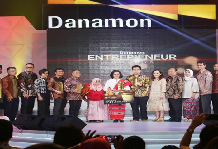 Danamon Apresiasi Prestasi Wirausahawan di Ajang Entrepreneur Awards 2017